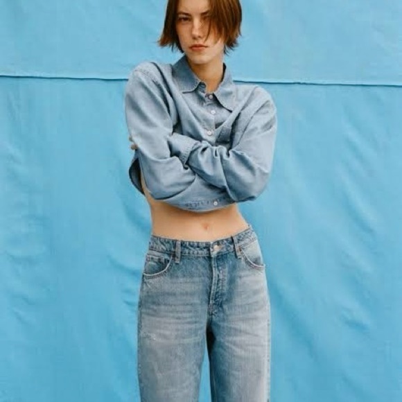 ZARA Cropped Denim Shirt - Picture 2 of 5